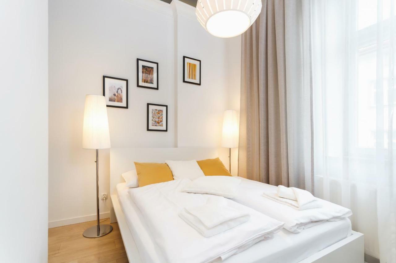 Apartment Krakow Arianska By Renters Prestige Luaran gambar