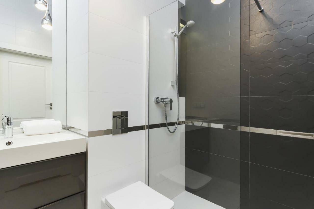 Apartment Krakow Arianska By Renters Prestige Luaran gambar
