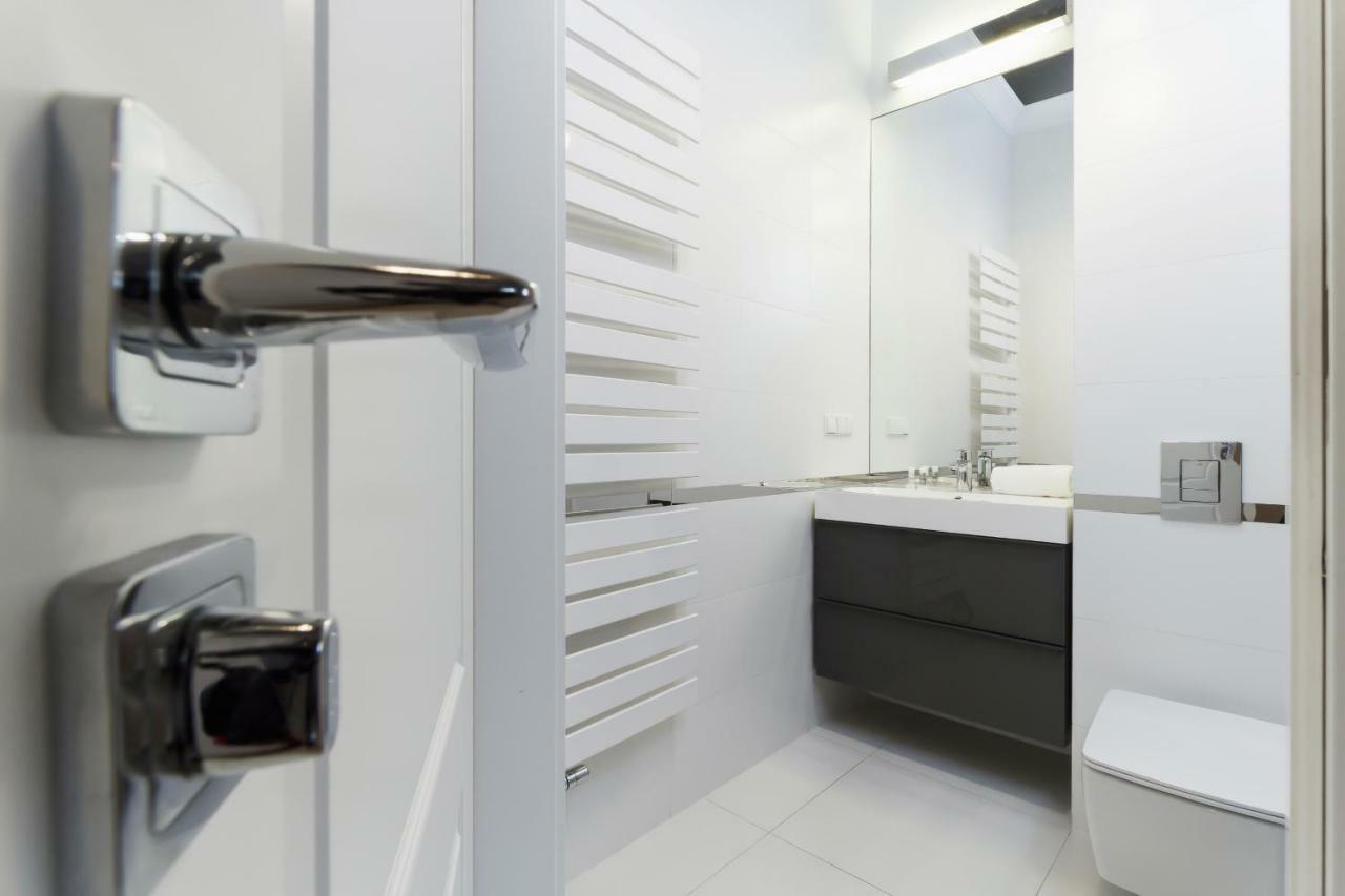 Apartment Krakow Arianska By Renters Prestige Luaran gambar