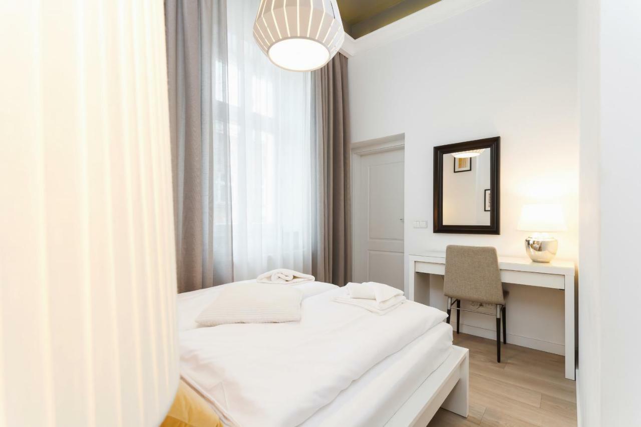 Apartment Krakow Arianska By Renters Prestige Luaran gambar